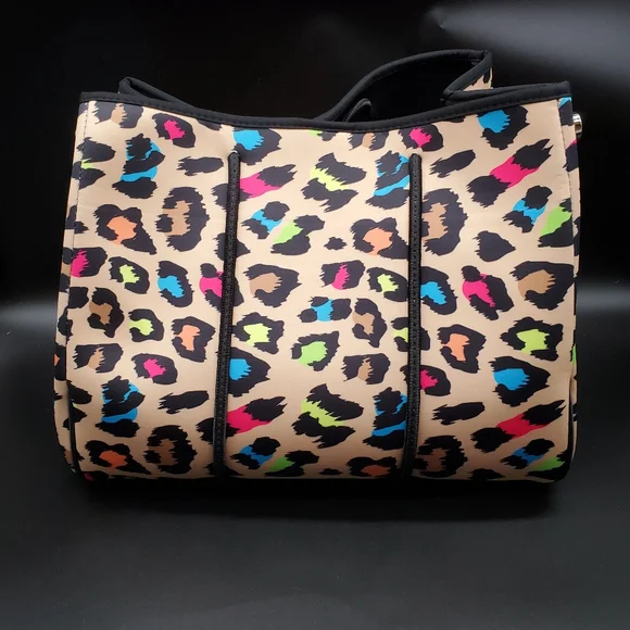 SOLD🐆 Neoprene Large Tote Bag with Pouch - Picture 4 of 8